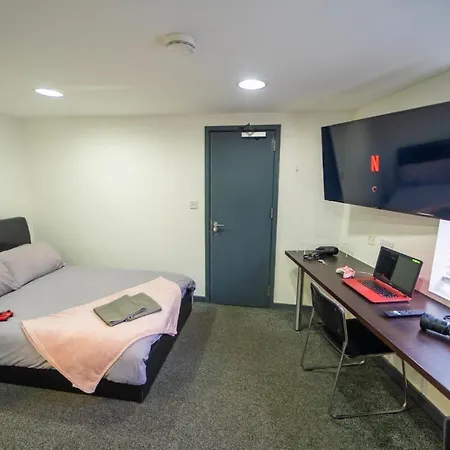 Spacious Comfortable Near The Apartman *