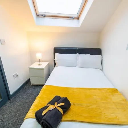 Spacious Comfortable Near The Lejlighed