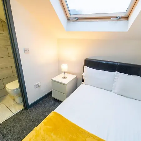 Spacious Comfortable Near The *
