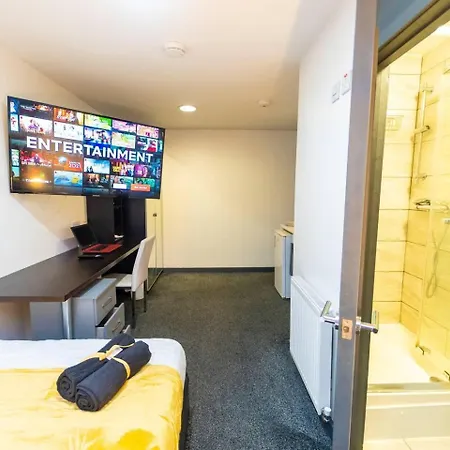 Spacious Comfortable Near The